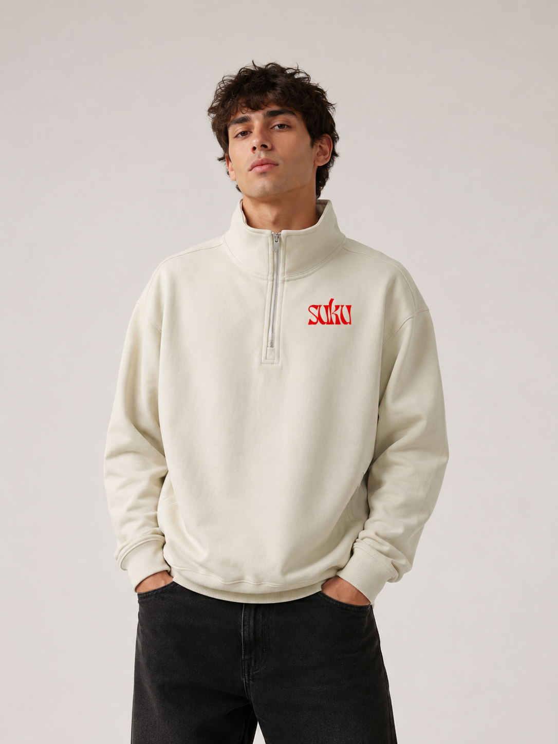 Suku quarter-zip drop shoulder sweatshirt in soft fabric, featuring a high collar and relaxed fit with drop shoulder design.